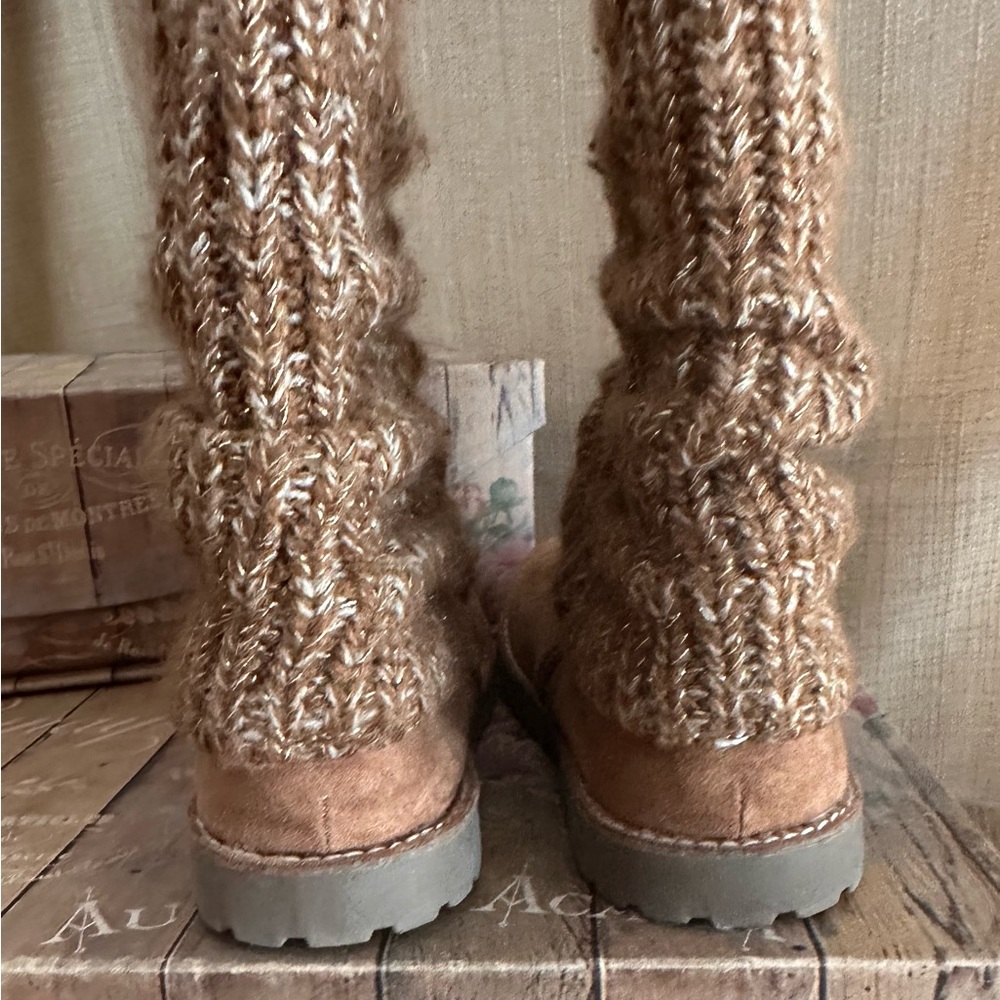 Toddler Girl’s Faux Suede & Sweater Booties - Picture 4 of 5